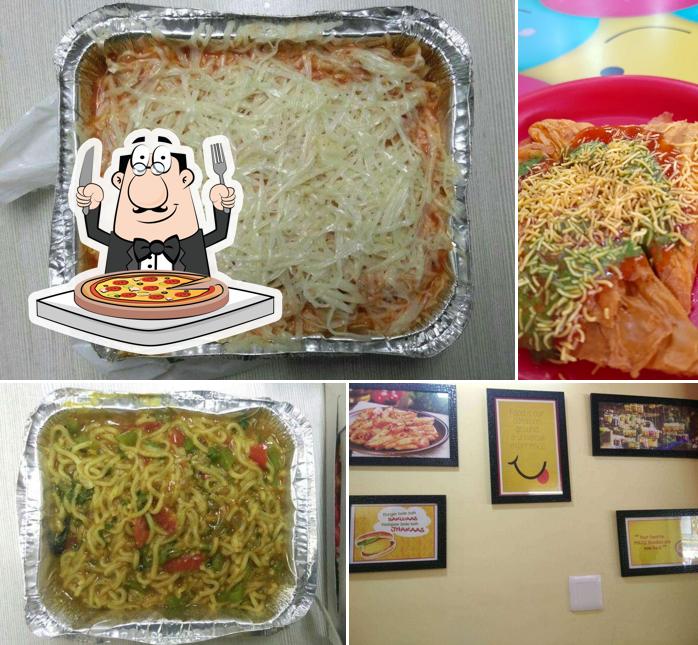 Get pizza at Jay Jalaram Dabeli & Snacks Parlour