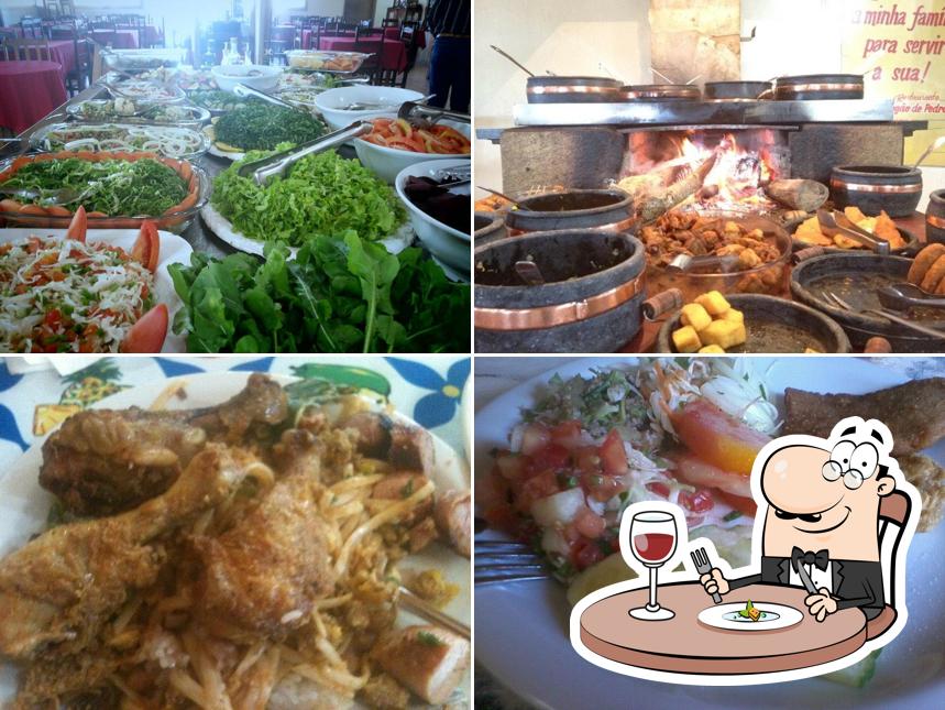 Comida em Fogão de Pedra