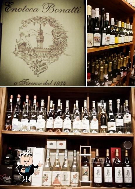 Goditi qualcosa da bere a Enoteca Bonatti
