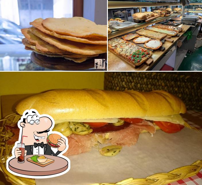 Prova un hamburger a Forno San Niccolò