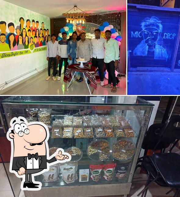 Check out how The GoGo’s adda looks inside