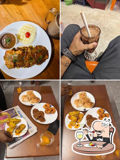 Food at Akhils Hub