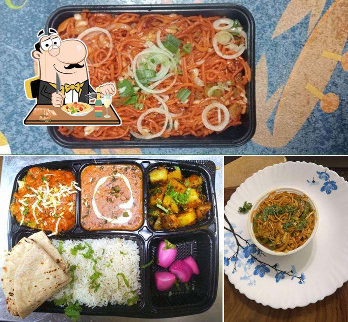 Pad thai at Chatkaara 129