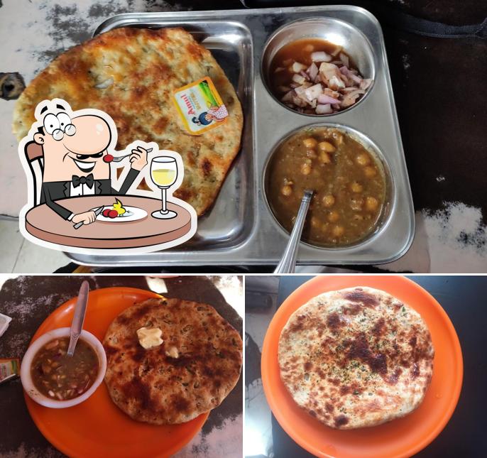 Meals at Darshan Lal Kulche Wala