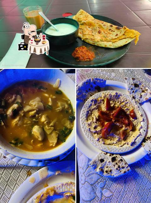 Food at Manu-mamu dhaba