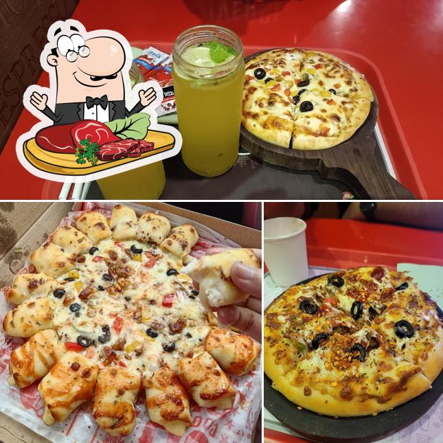 Pick meat dishes at pizza cheesybites