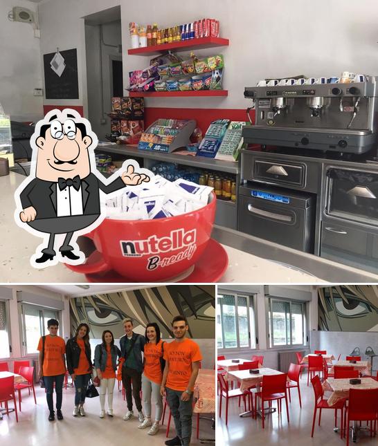 Gli interni di Cenacolo bar Ivrea