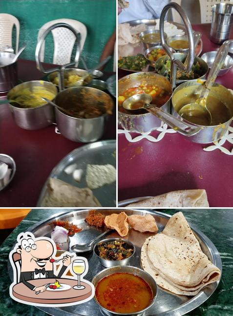 Chicken curry at Ganesh Lunch Home