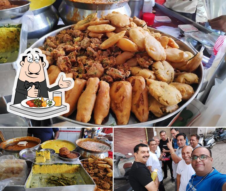 Among different things one can find food and exterior at Jay Shankar nashta house