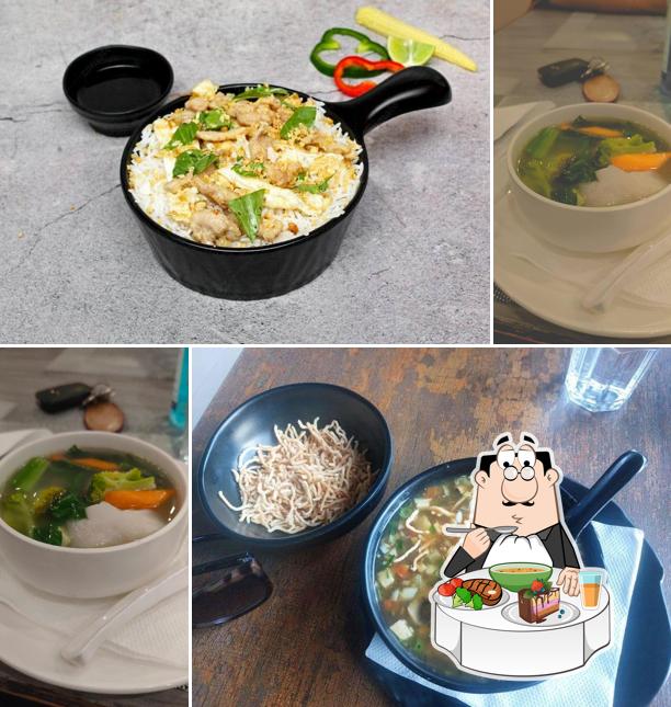 Hot and sour soup at Wai Yu Mun Ching