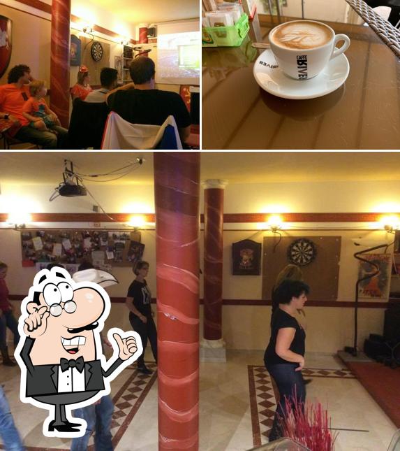 Questa è la foto che mostra la interni e bevanda di Pegaso Bar