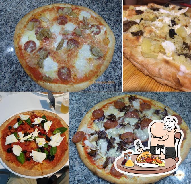 Ordina una pizza a Di Casa Pizzeria D'asporto