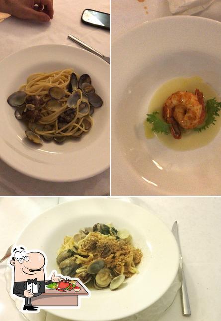 Scegli tra i molti piatti di mare offerti a Ristorante Val Sia Rosa