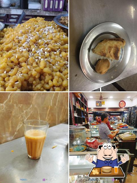 Food at Taj Tea Stall