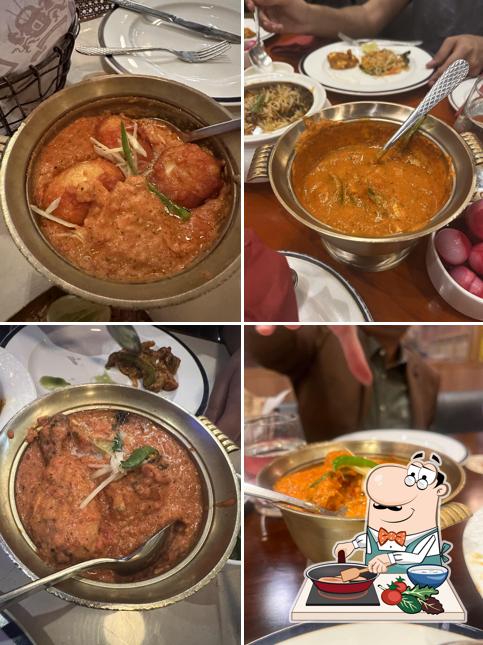 Chicken curry at Daryaganj Restaurant