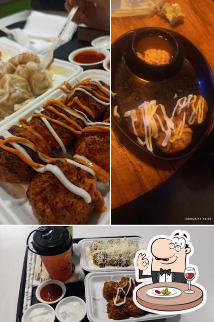 Food at Dear MOMO