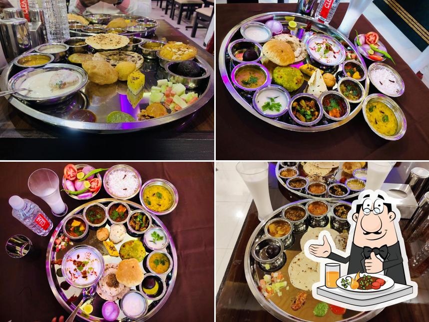Food at Hotel Swaraj palace