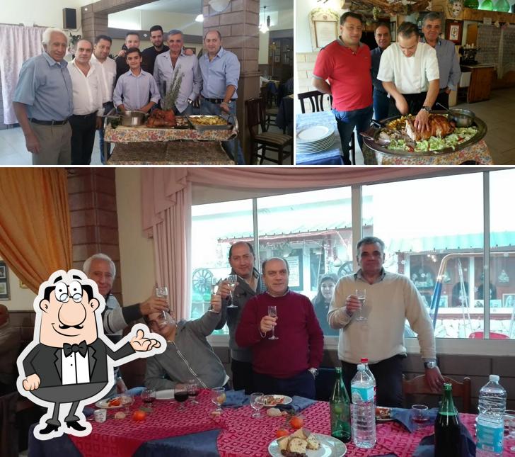 Siediti a un tavolo di A Campagnola