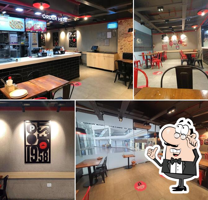 Pizza Hut Nilamber Triumph Mall, Vadodara