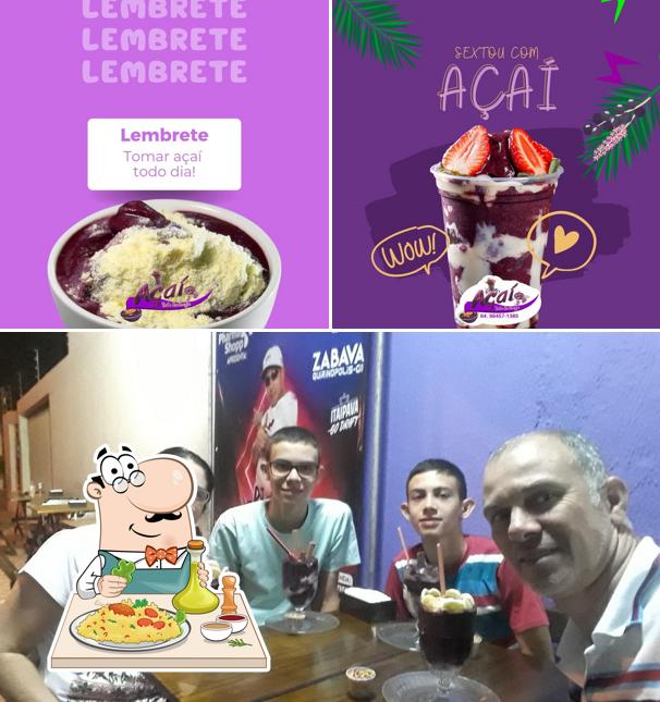Esta é a foto mostrando comida e mesa de jantar a Açaí Tele Entrega