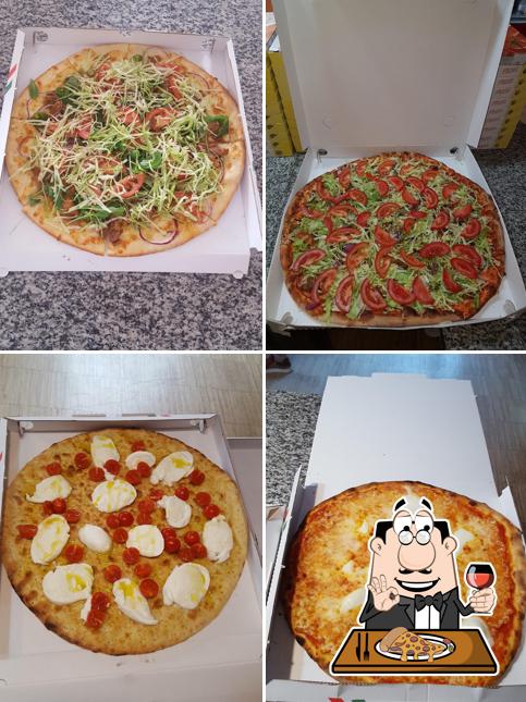 Scegli tra le svariate varianti di pizza