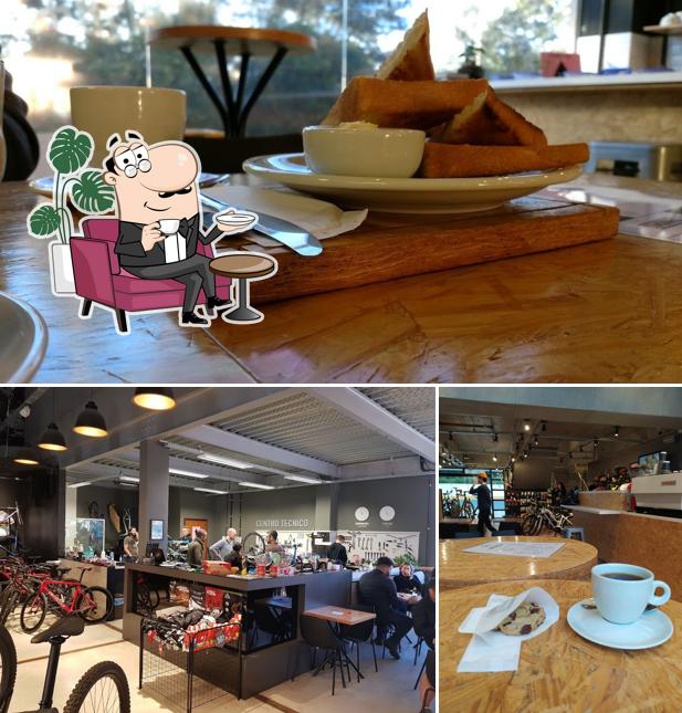 O interior do Gregário Café
