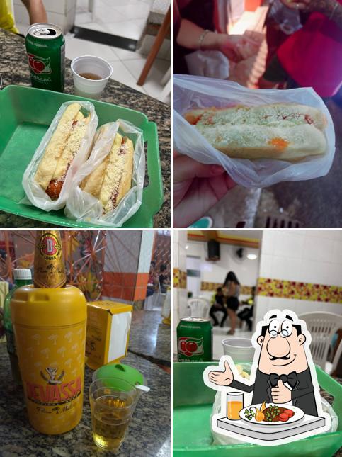 Comida em Travessa's Lanchonete