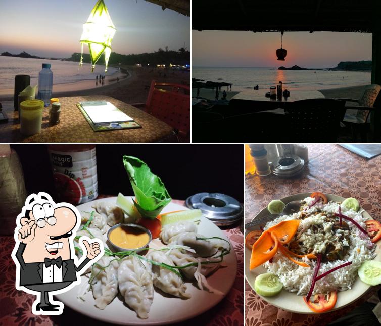 The picture of Sunset Point Cafe’s interior and food