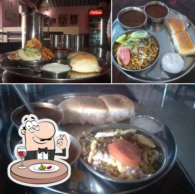 Food at Rupesh Misal