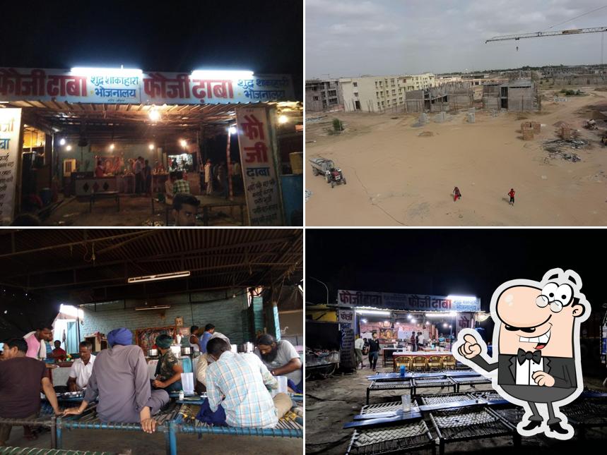 The exterior of Foji Dhaba