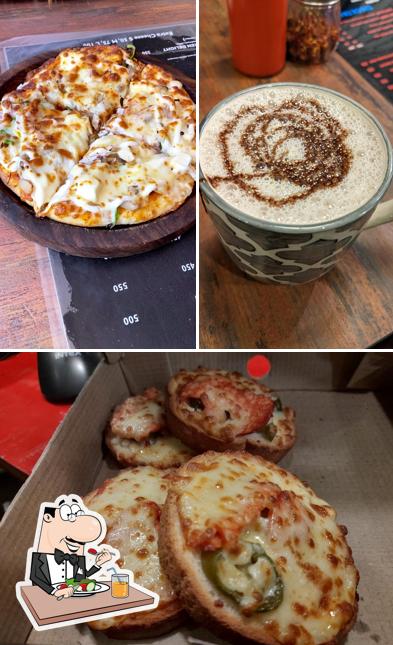 Food at Canada Pizza