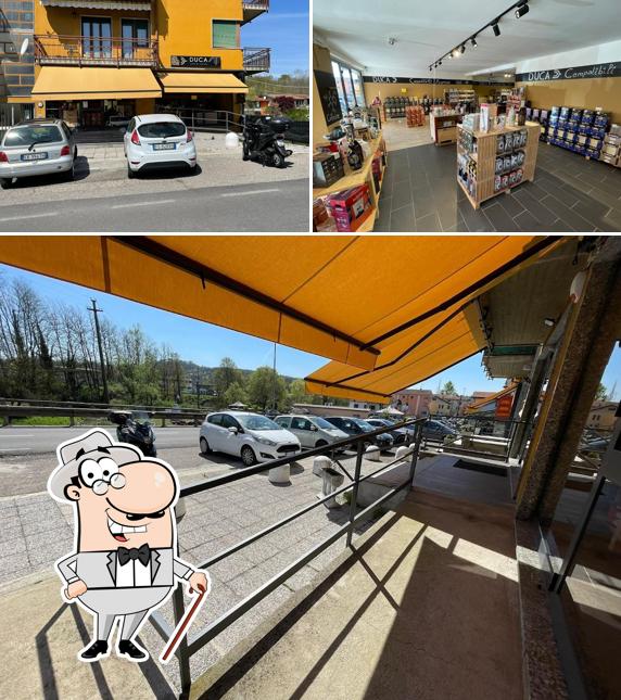 Duca Caffe' si caratterizza per la esterno e interni