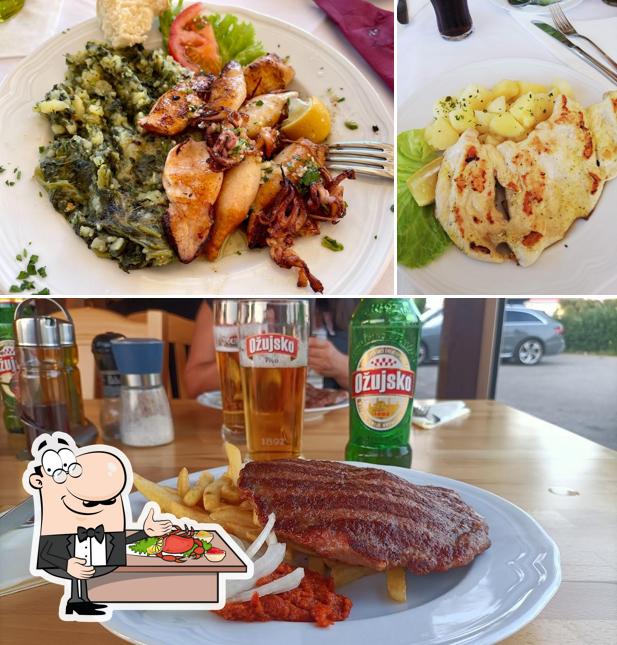 Ordina la cucina di mare a Grill Dok