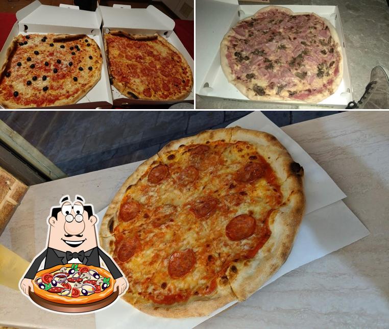 Ordina tra le molte varianti di pizza