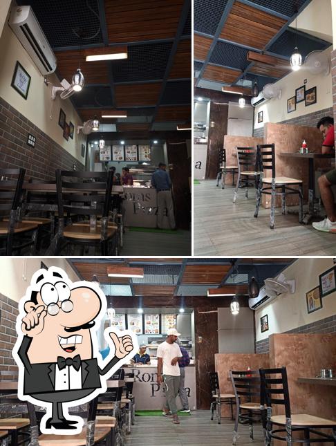 The interior of ROMS PIZZA