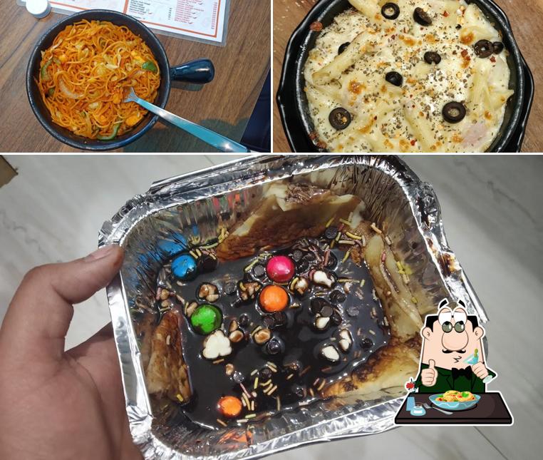 Food at Chatmola Treats