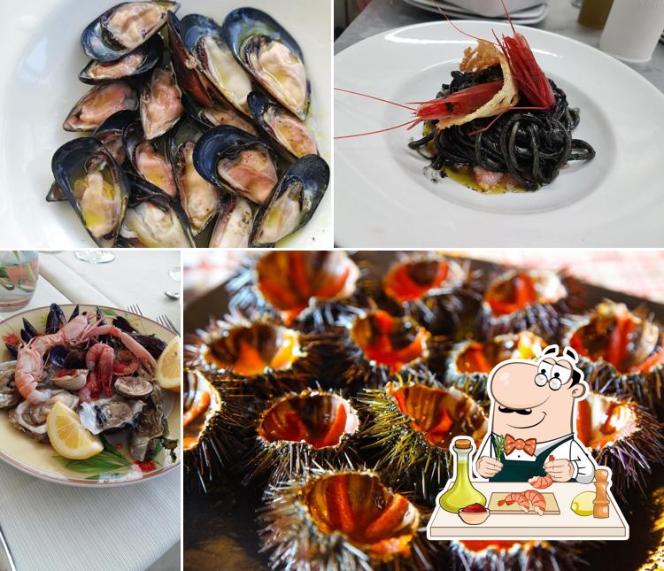 Scegli tra i vari piatti di mare disponibili a COSIMINO- cibo di mare