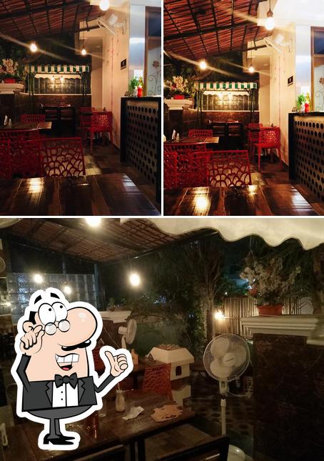 The interior of The House Cafe ( Fast Food Restaurant)