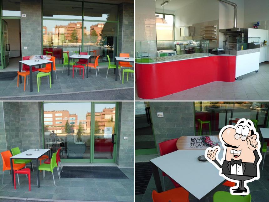 Siediti a un tavolo di La Casa della Stendina