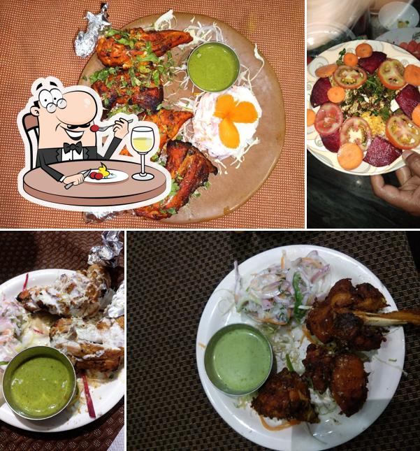Food at Al-Lazeez Biryani