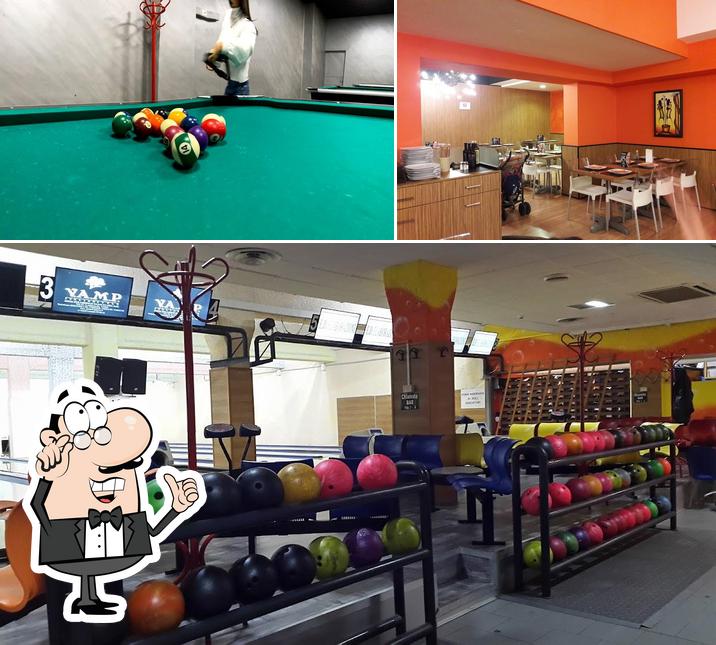 Dai un'occhiata agli interni di Bowling Leonessa