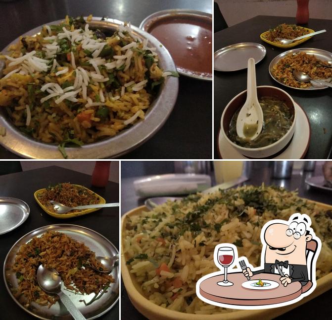 New Little Hut Restaurant