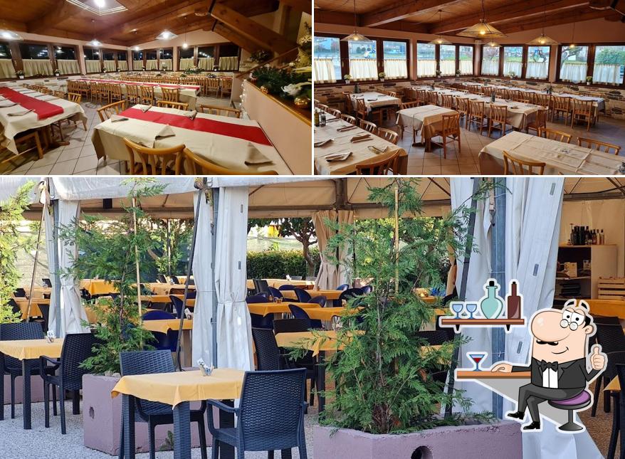 Dai un'occhiata agli interni di Ristorante pizzeria Jolly