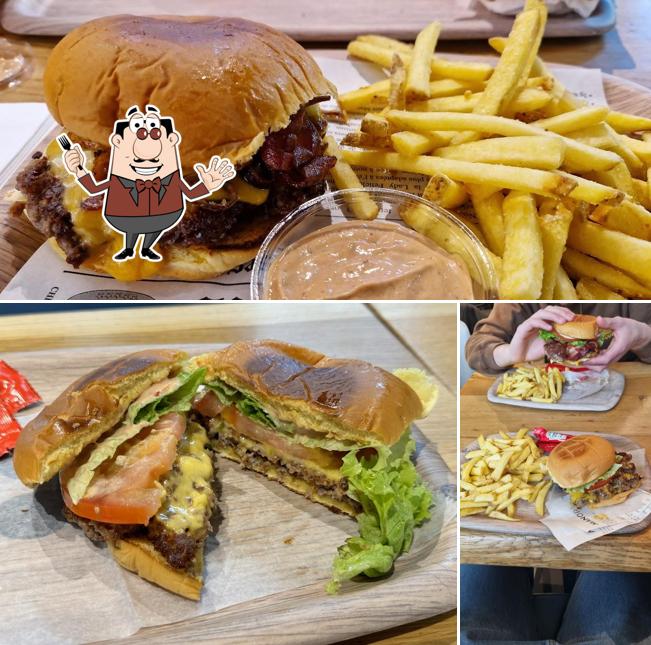 Cibo al Black Tap Singles & Doubles