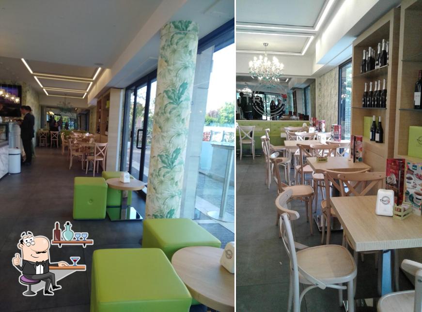 Siediti a un tavolo di Truth