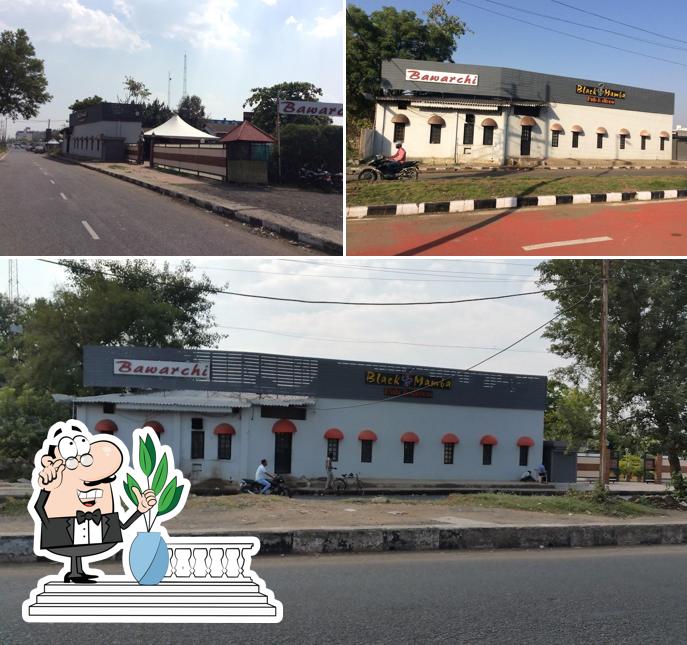 You can get some fresh air at the outside area of Bawarchi Restaurant