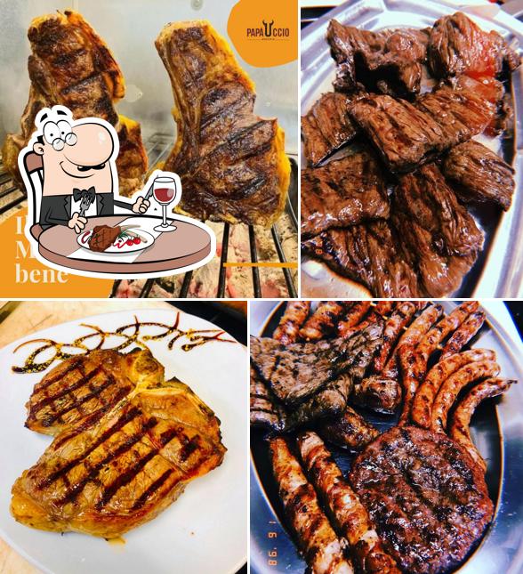 Prova i un pasto a base di carne a Borgo Papa' Uccio Ristorante Pizzeria Braceria