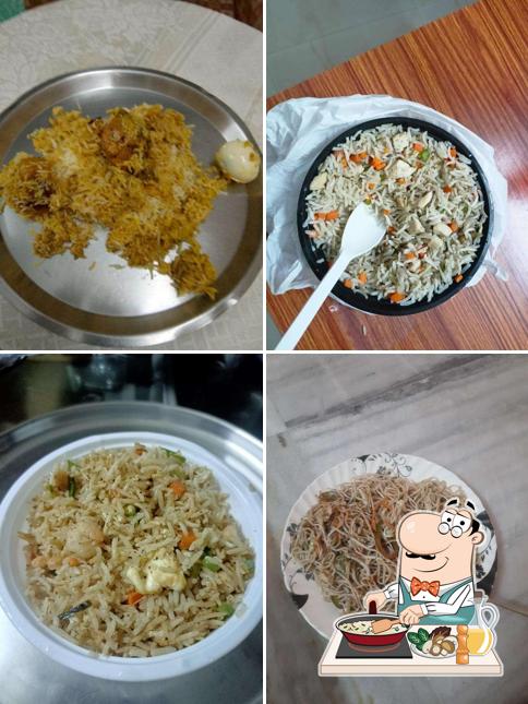 Fried rice at Kolkatar Petuk
