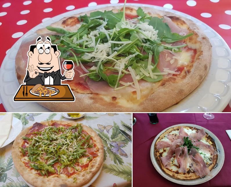 Ordina una pizza a BELLA ISTRIA PIZZERIA RISTORANTE SVETI LOVREČ