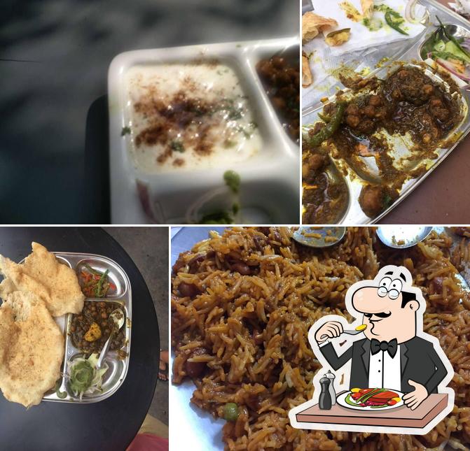 Food at Civil Line Wala